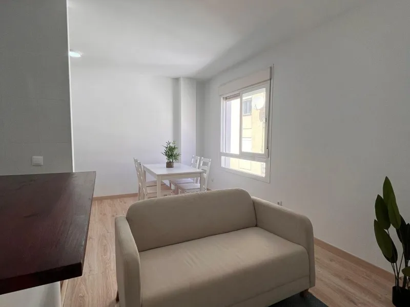 Duplex Penthouse with Terrace, 2 Parking Spaces, and Storage Room in the Suárez Area – Málaga