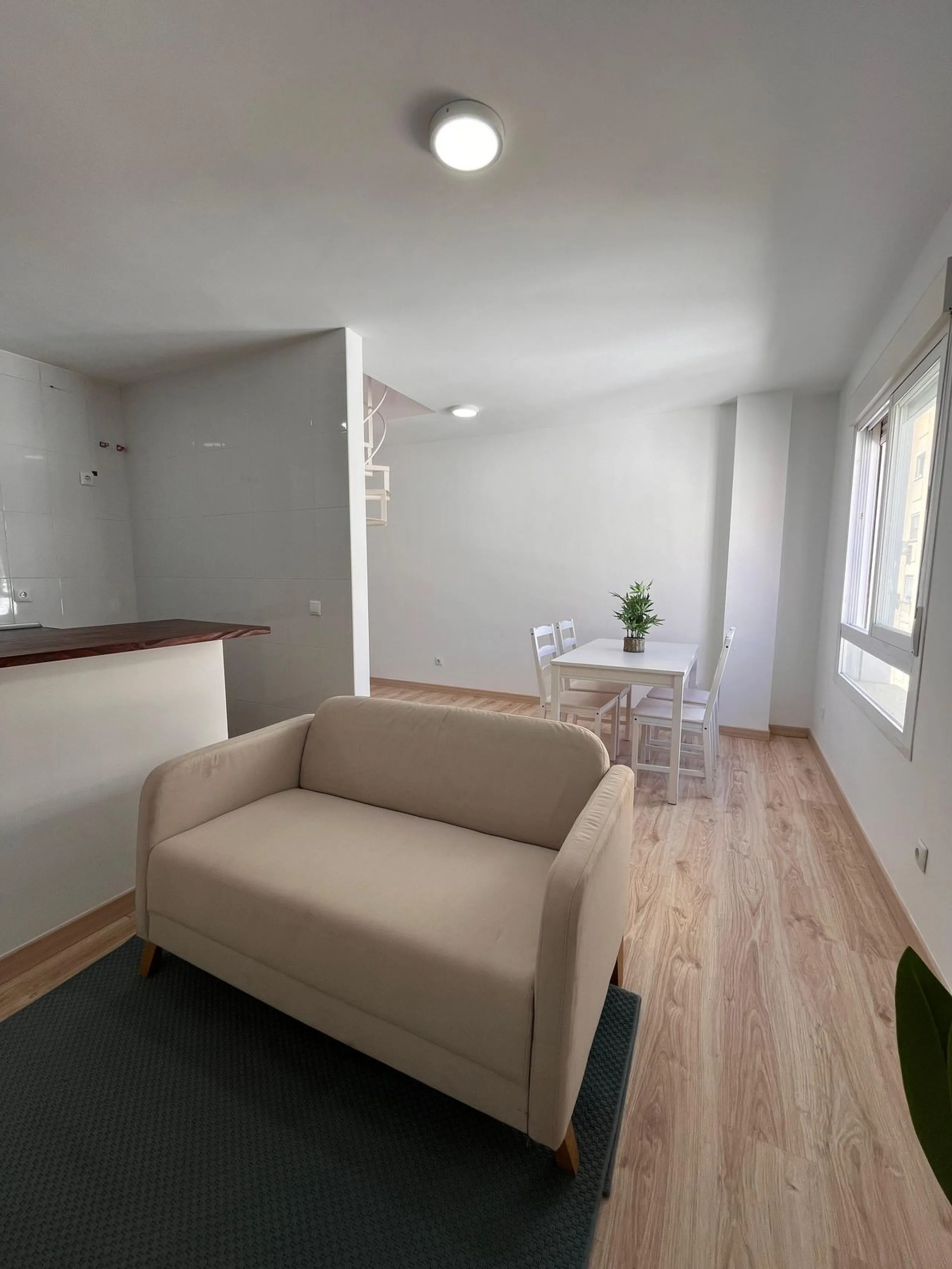 Duplex Penthouse with Terrace, 2 Parking Spaces, and Storage Room in the Suárez Area – Málaga
