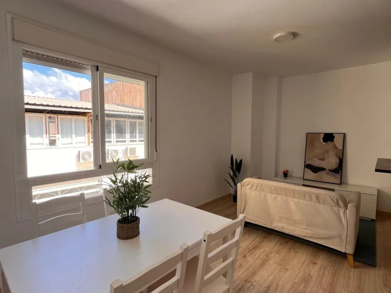Duplex Penthouse with Terrace, 2 Parking Spaces, and Storage Room in the Suárez Area – Málaga