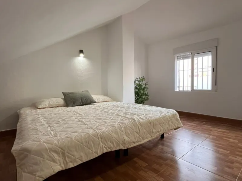 Duplex Penthouse with Terrace, 2 Parking Spaces, and Storage Room in the Suárez Area – Málaga