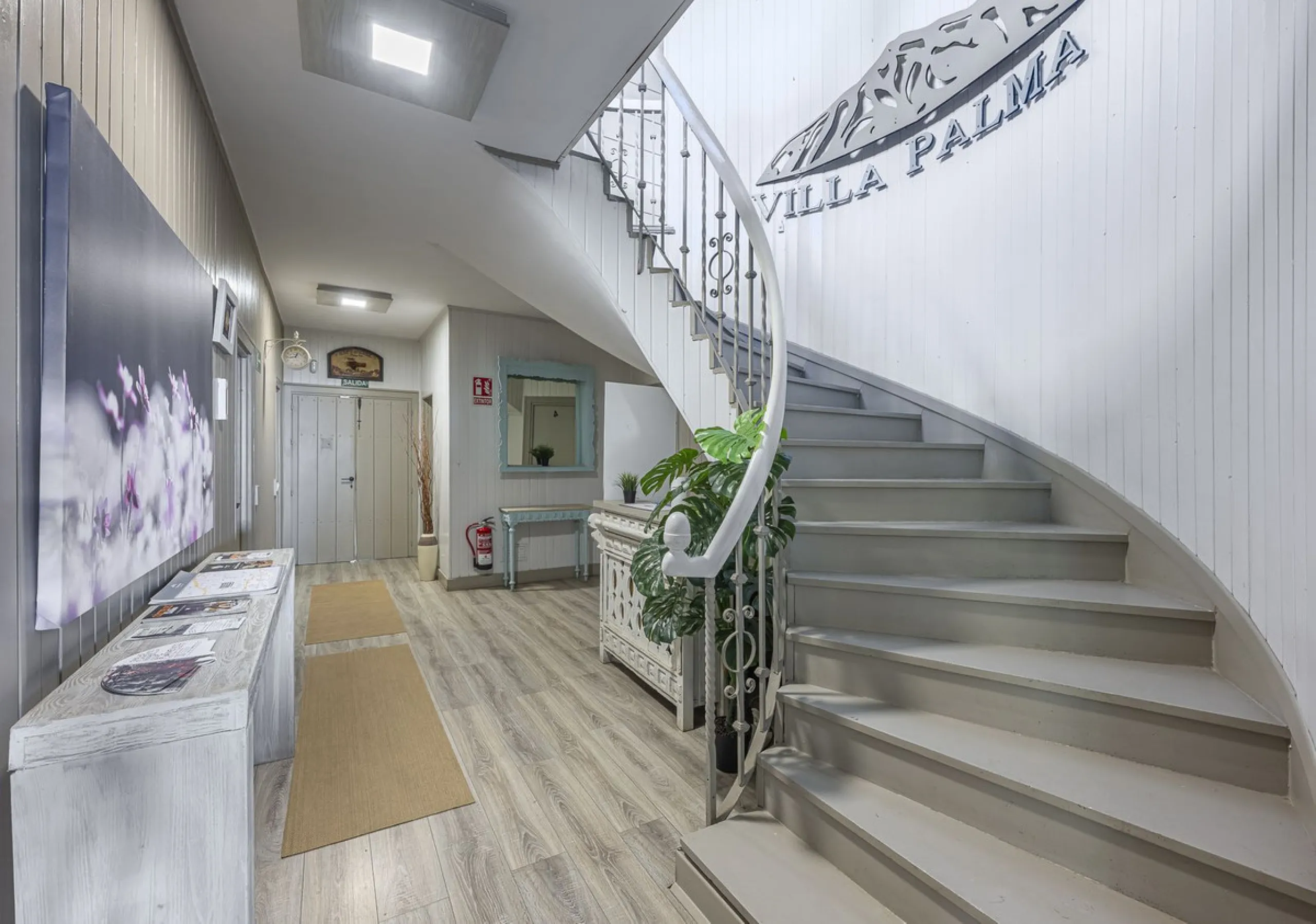 House - Detached Villa в продаже в Marbella, Málaga. В доме 12 спален и 12 ванных комнат. Площадь дома 500 м². Площадь участка 728 м²