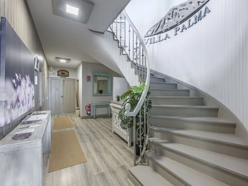 House - Detached Villa в продаже в Marbella, Málaga. В доме 12 спален и 12 ванных комнат. Площадь дома 500 м². Площадь участка 728 м²