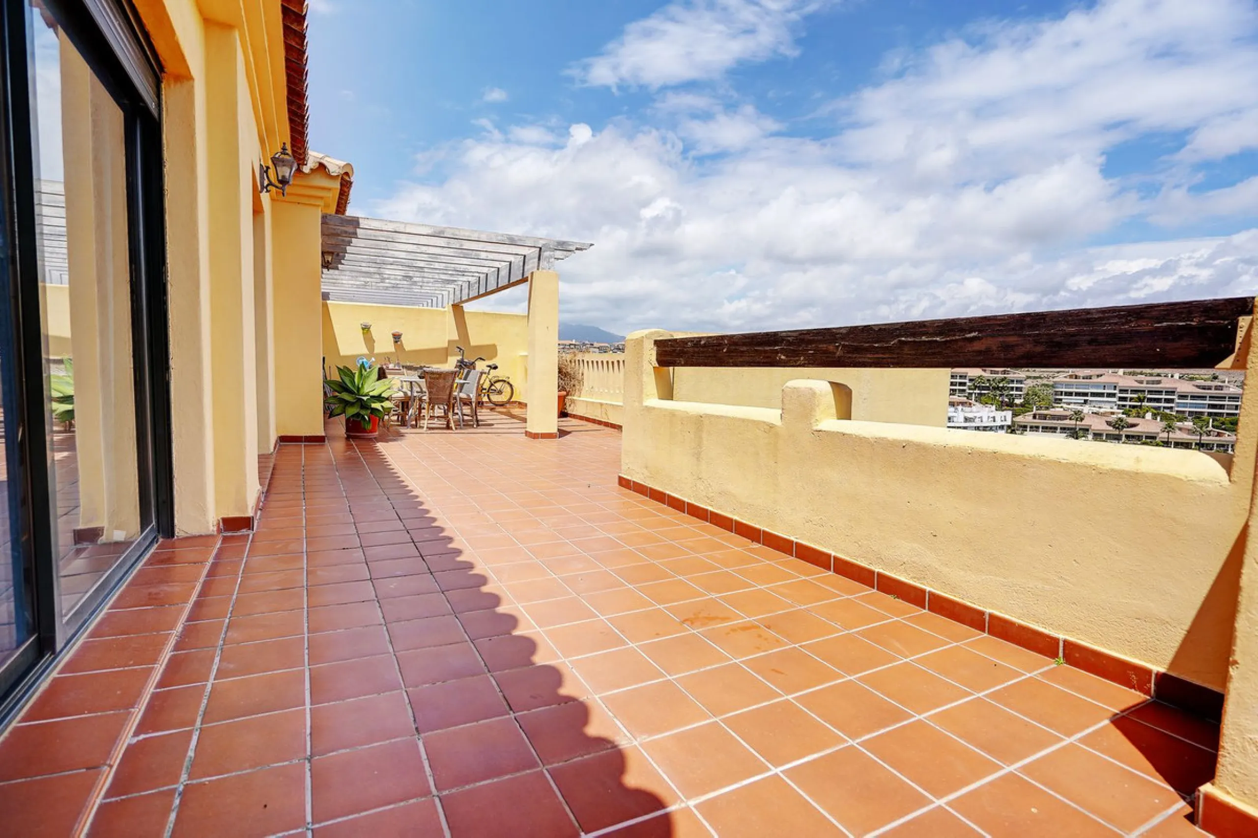 Penthouse with Huge Wraparound Terrace in Miraflores