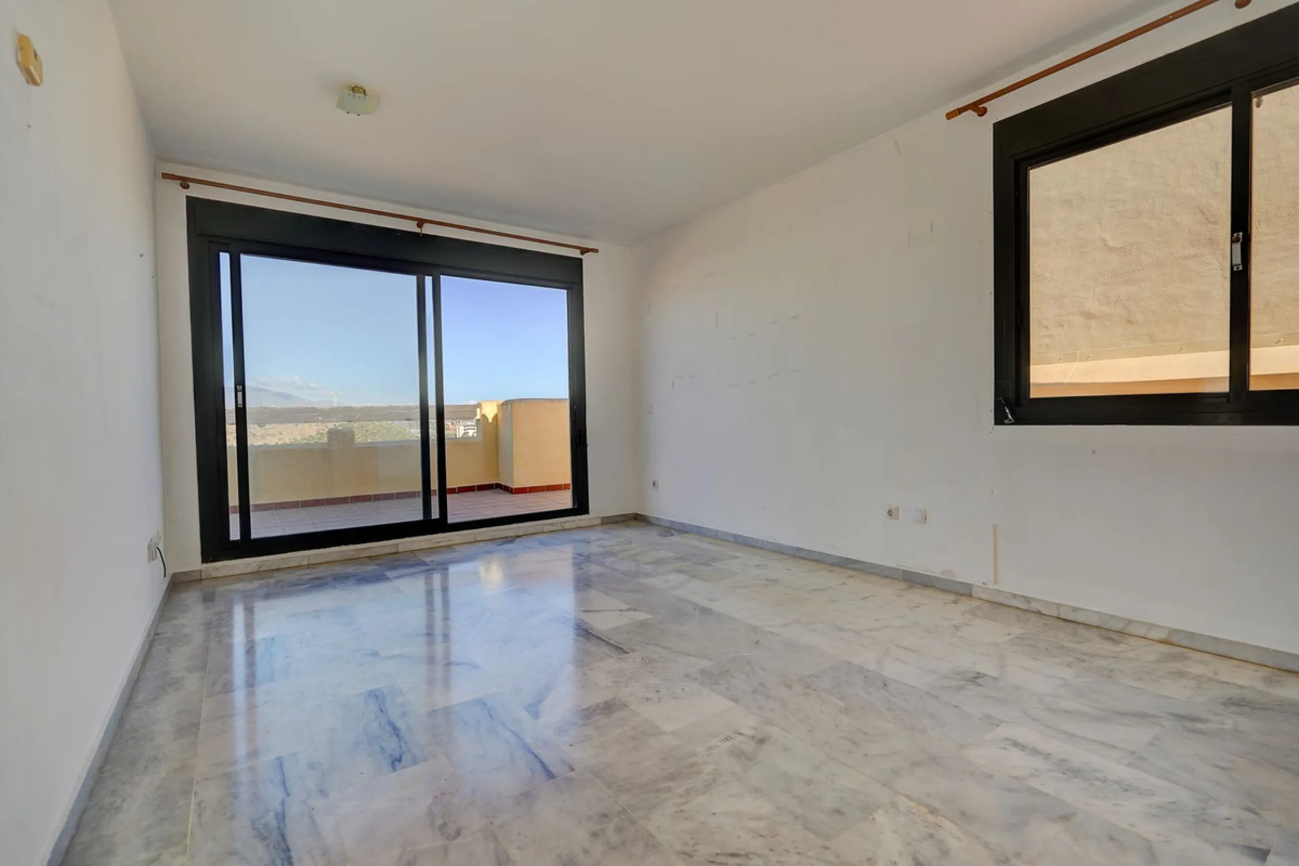 Penthouse with Huge Wraparound Terrace in Miraflores