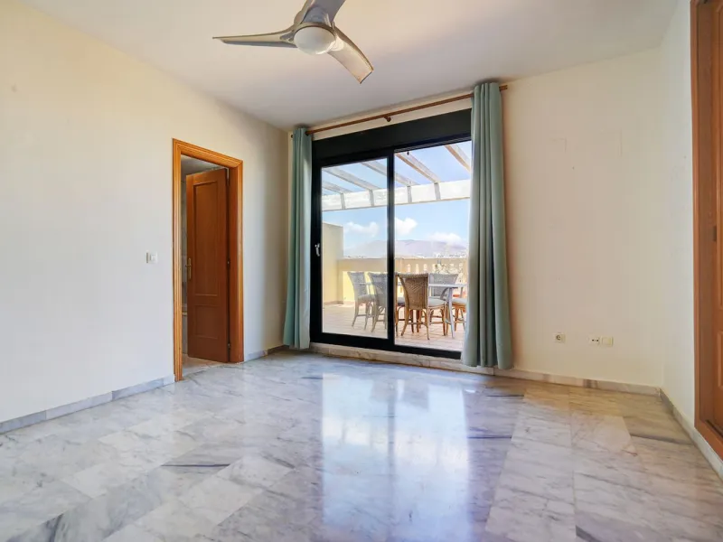 Penthouse with Huge Wraparound Terrace in Miraflores
