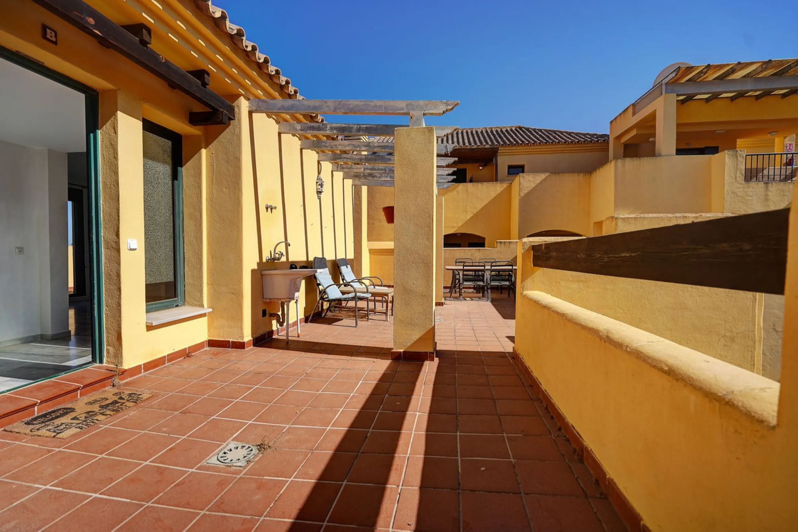 Penthouse with Huge Wraparound Terrace in Miraflores