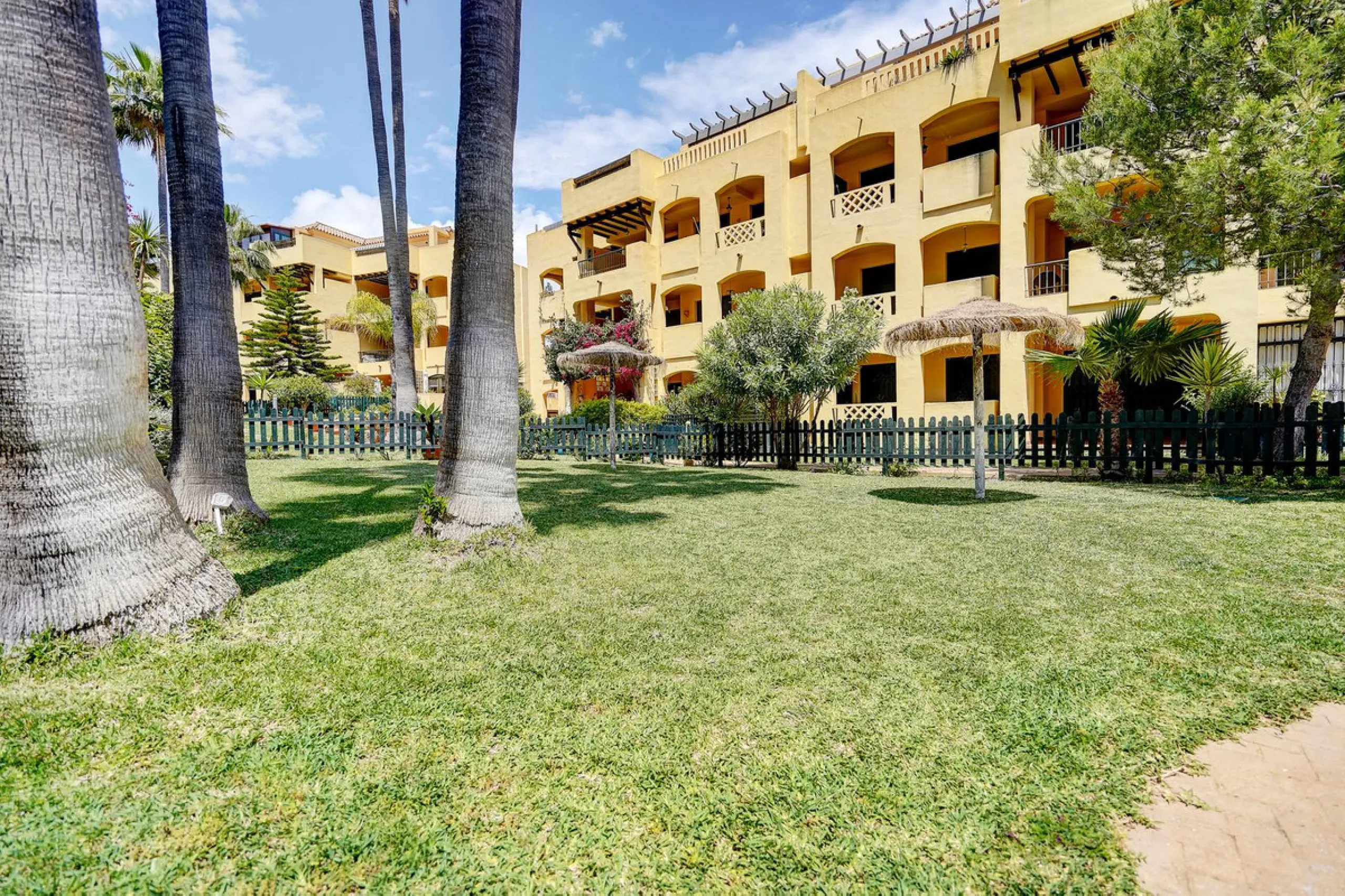 Penthouse with Huge Wraparound Terrace in Miraflores