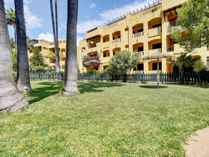 Penthouse with Huge Wraparound Terrace in Miraflores