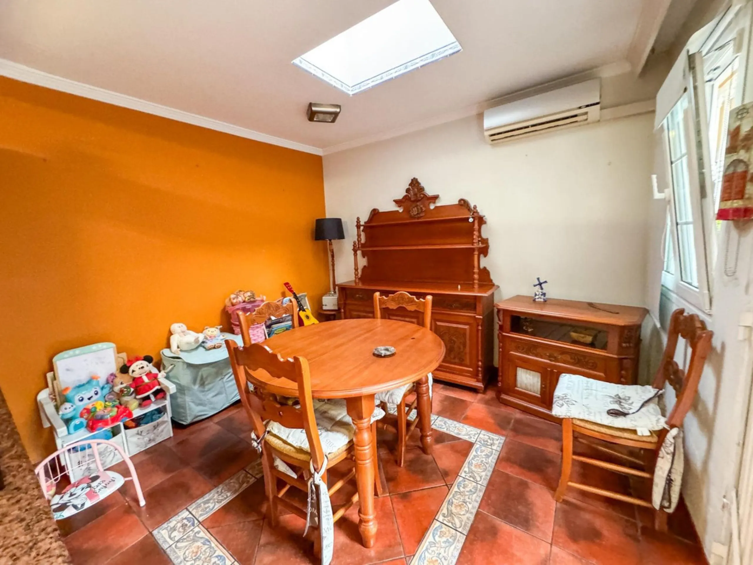 House - Semi-Detached House в продаже в Málaga, Málaga. В доме 4 спален и 3 ванных комнат. Площадь дома 109 м². Площадь участка 170 м²