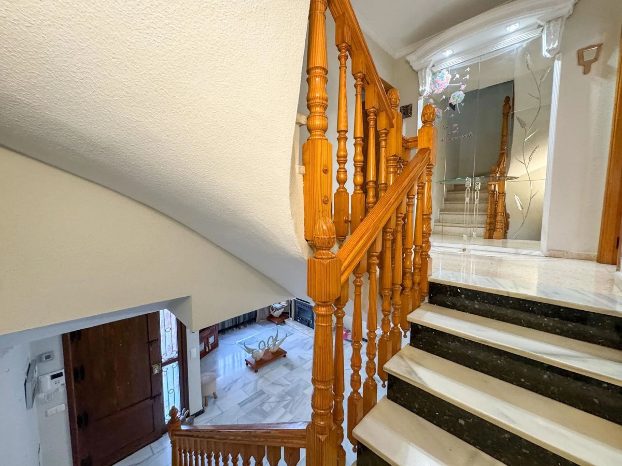 House - Semi-Detached House в продаже в Málaga, Málaga. В доме 4 спален и 3 ванных комнат. Площадь дома 109 м². Площадь участка 170 м²