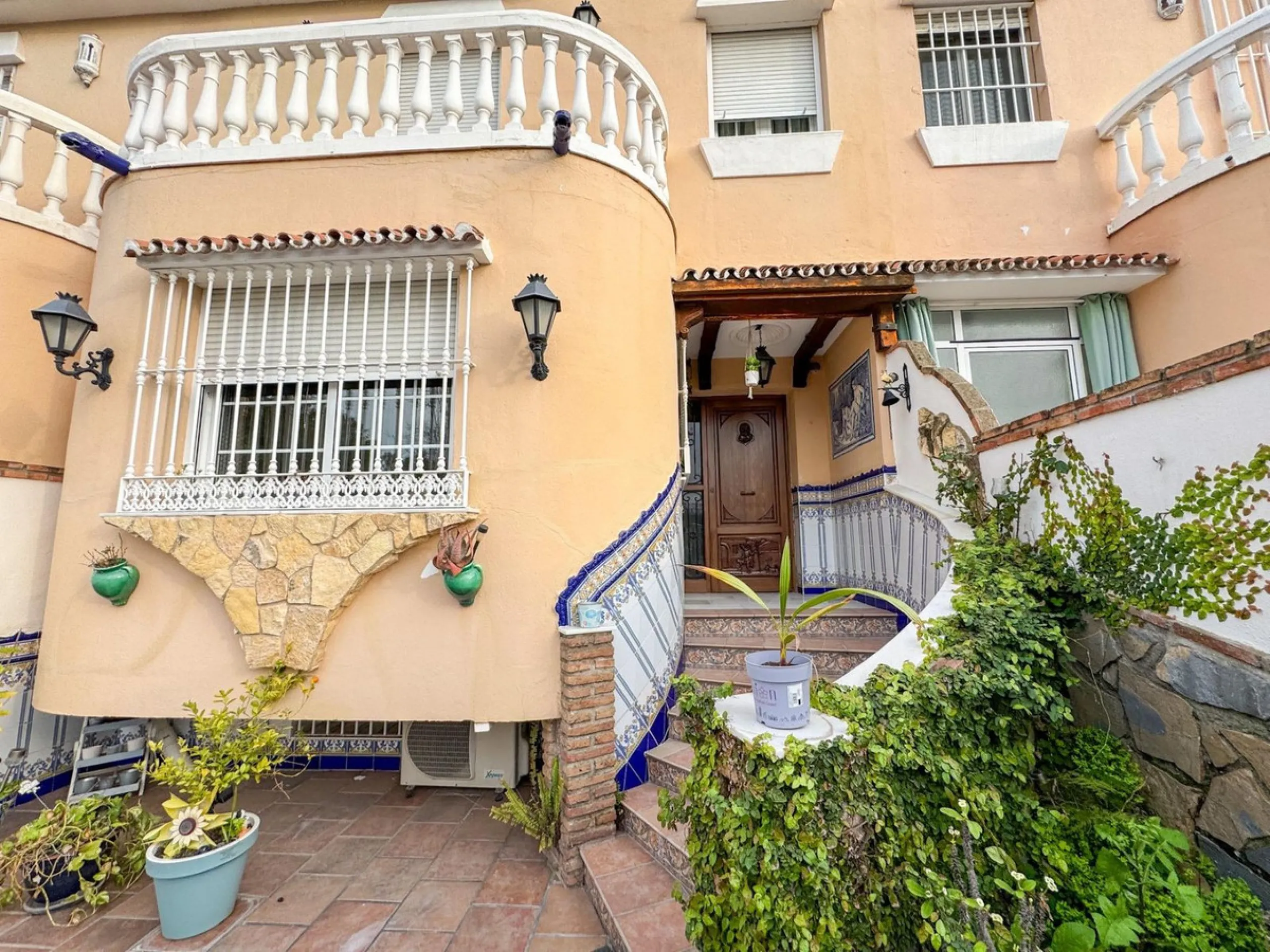 House - Semi-Detached House в продаже в Málaga, Málaga. В доме 4 спален и 3 ванных комнат. Площадь дома 109 м². Площадь участка 170 м²