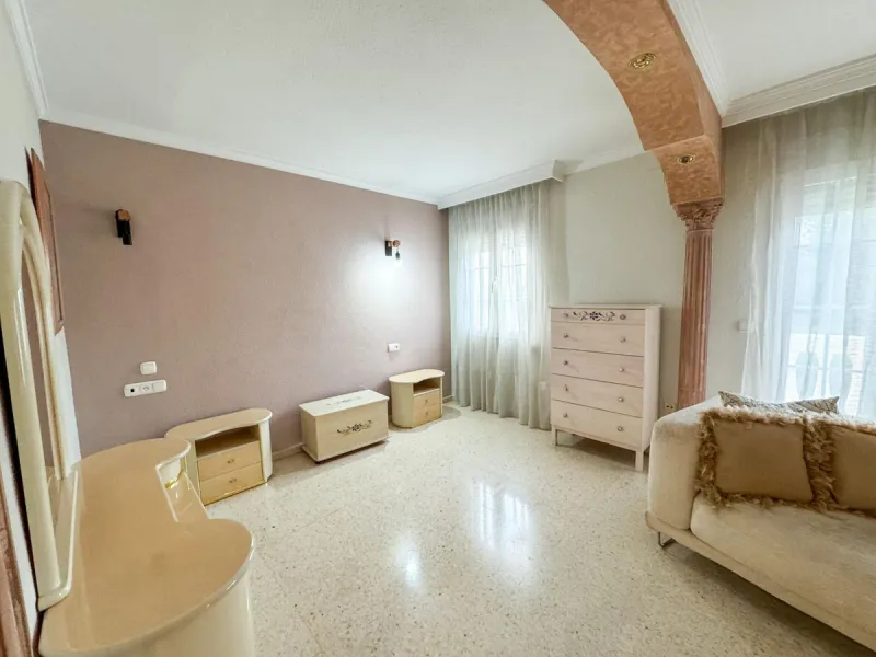 House - Semi-Detached House в продаже в Málaga, Málaga. В доме 4 спален и 3 ванных комнат. Площадь дома 109 м². Площадь участка 170 м²