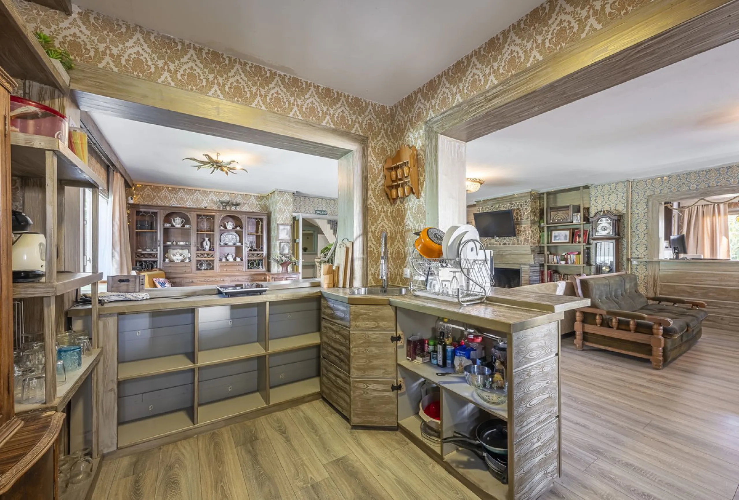 House - Detached Villa в продаже в Marbella, Málaga. В доме 12 спален и 12 ванных комнат. Площадь дома 500 м². Площадь участка 728 м²