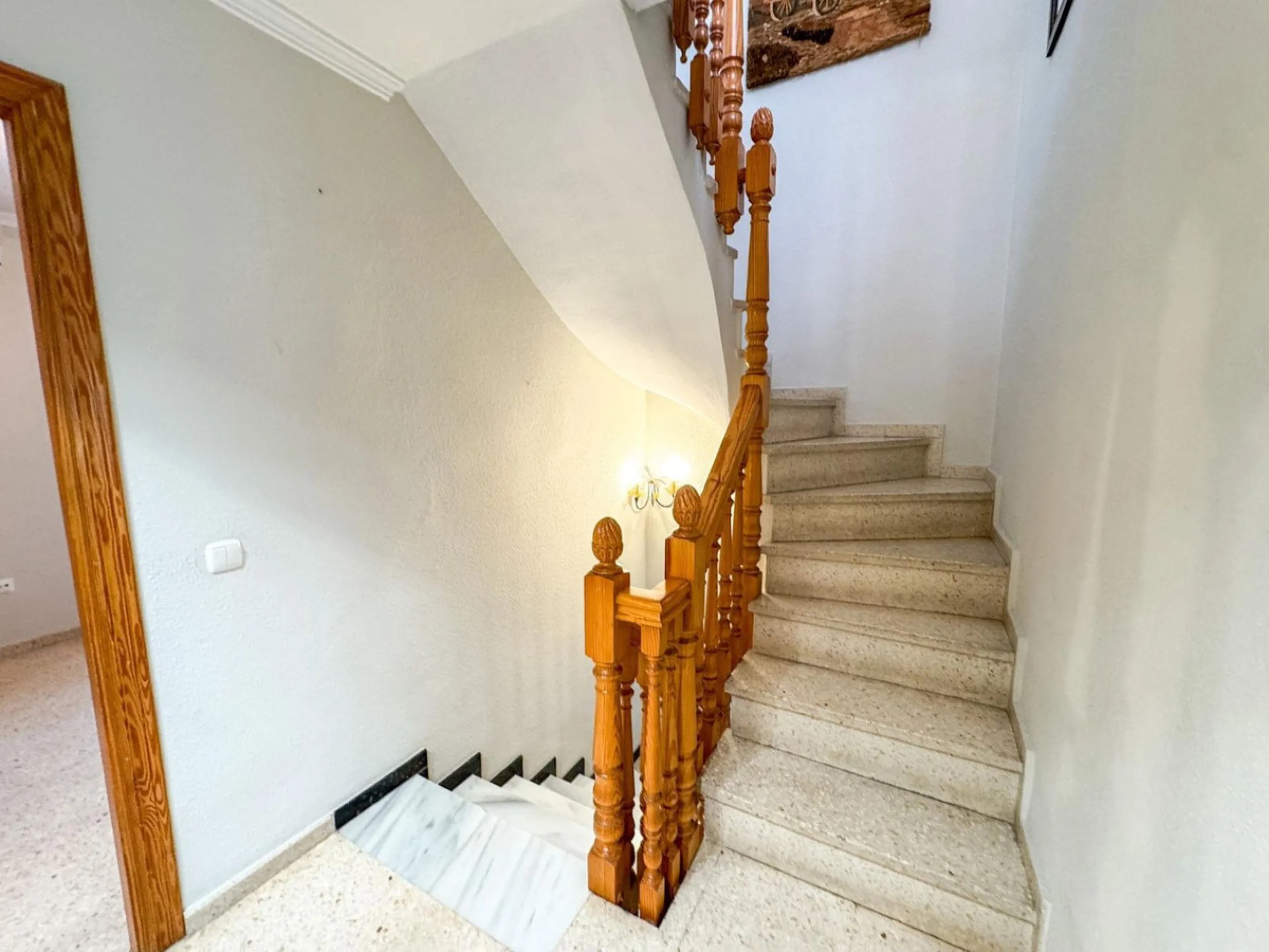 House - Semi-Detached House в продаже в Málaga, Málaga. В доме 4 спален и 3 ванных комнат. Площадь дома 109 м². Площадь участка 170 м²