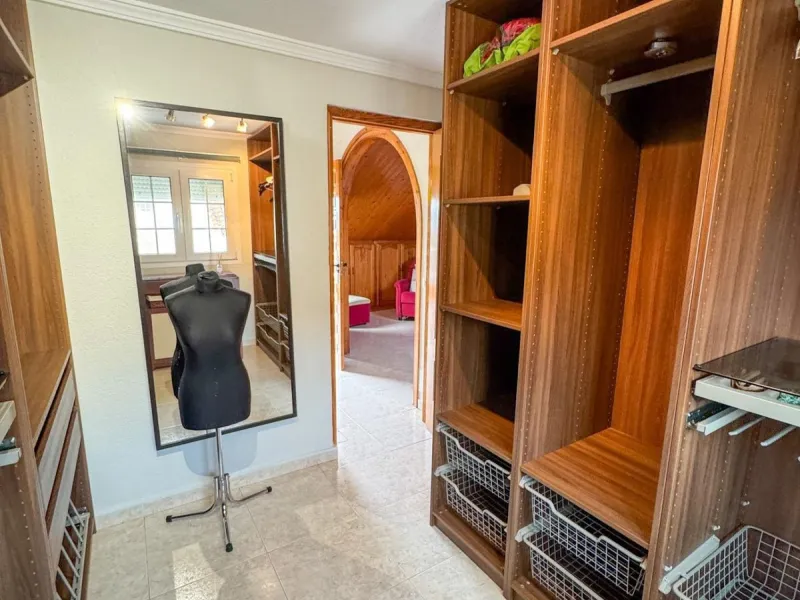 House - Semi-Detached House в продаже в Málaga, Málaga. В доме 4 спален и 3 ванных комнат. Площадь дома 109 м². Площадь участка 170 м²