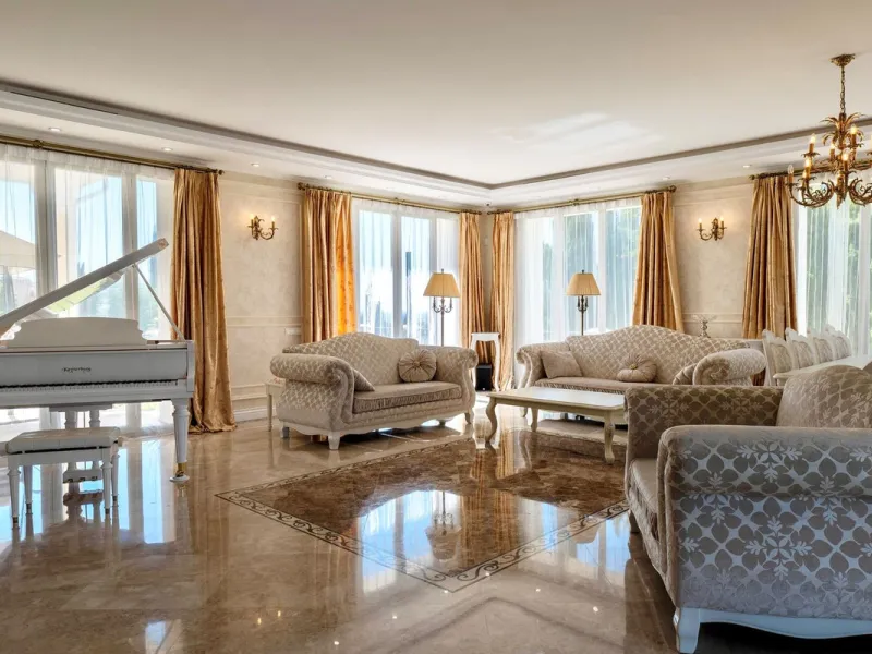 Set in the exclusive residential area of El Rosario, this stunning villa offers a perfect blend of elegance, comfort, and breathtaking views. With a spacious layout and refined design, the home provides the ideal setting for a luxurious Mediterranean life
