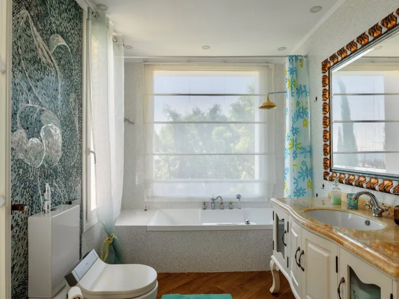 Set in the exclusive residential area of El Rosario, this stunning villa offers a perfect blend of elegance, comfort, and breathtaking views. With a spacious layout and refined design, the home provides the ideal setting for a luxurious Mediterranean life