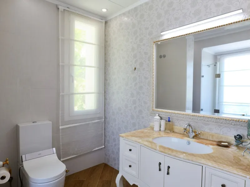 Set in the exclusive residential area of El Rosario, this stunning villa offers a perfect blend of elegance, comfort, and breathtaking views. With a spacious layout and refined design, the home provides the ideal setting for a luxurious Mediterranean life