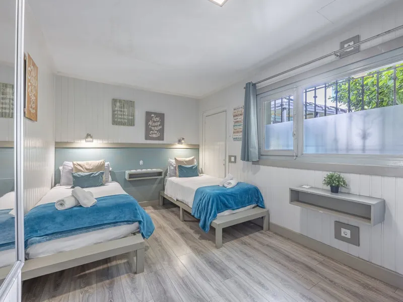 House - Detached Villa в продаже в Marbella, Málaga. В доме 12 спален и 12 ванных комнат. Площадь дома 500 м². Площадь участка 728 м²