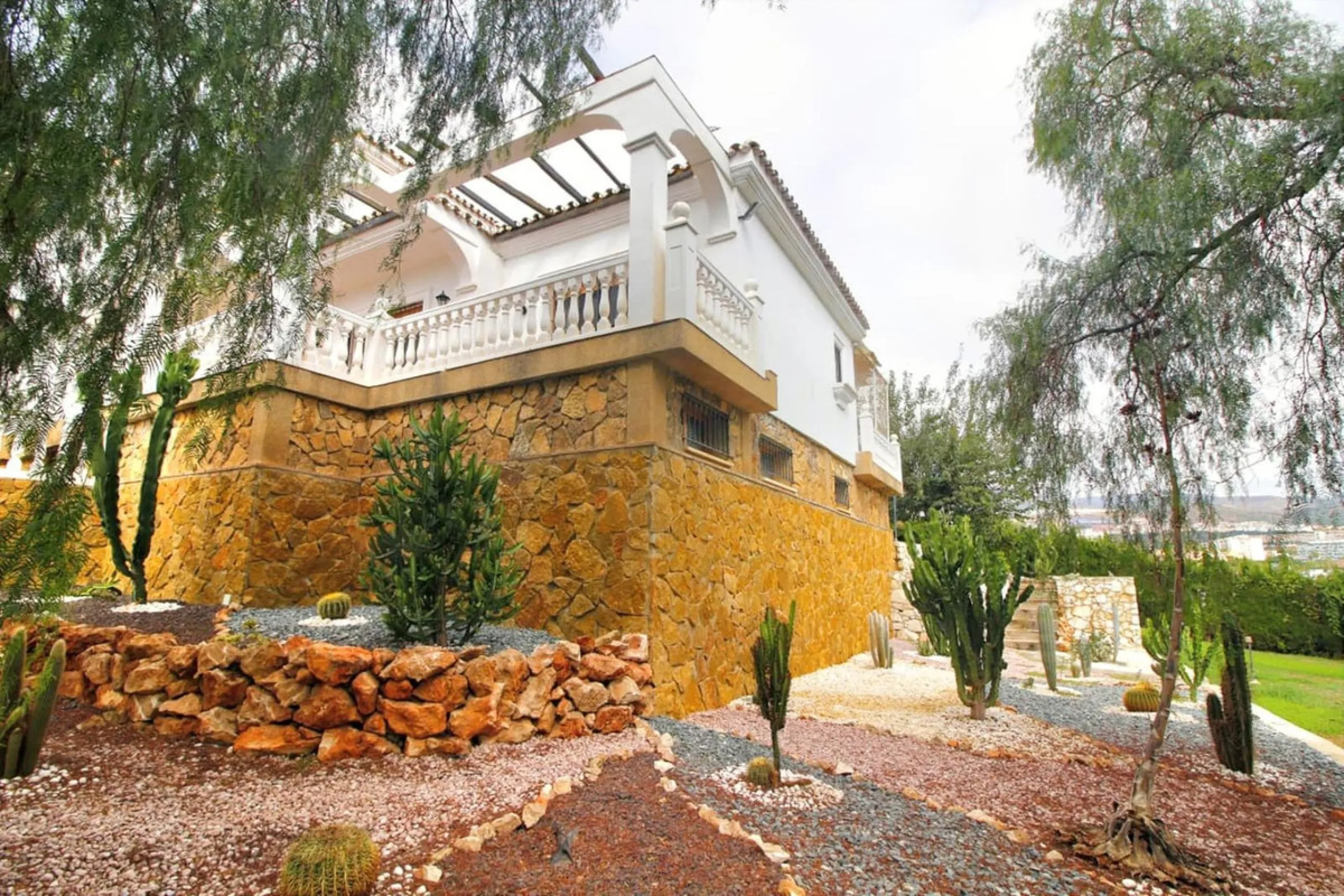 Exclusive Villa with Panoramic Views in Benalmádena