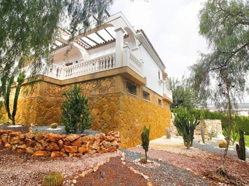Exclusive Villa with Panoramic Views in Benalmádena