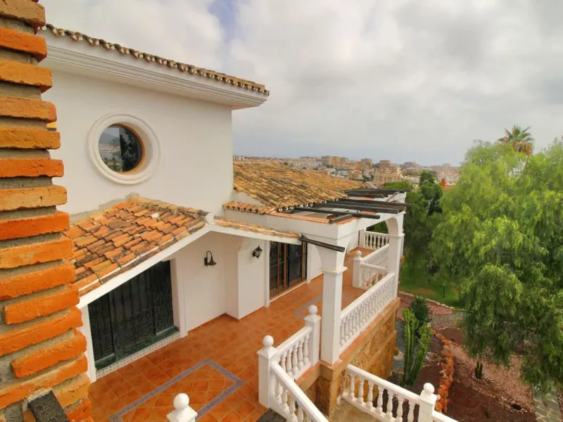 Exclusive Villa with Panoramic Views in Benalmádena