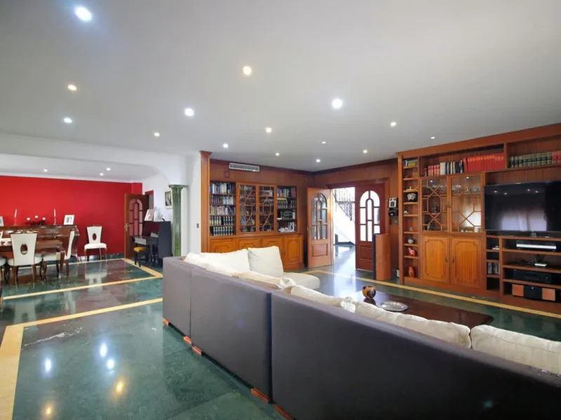 Exclusive Villa with Panoramic Views in Benalmádena