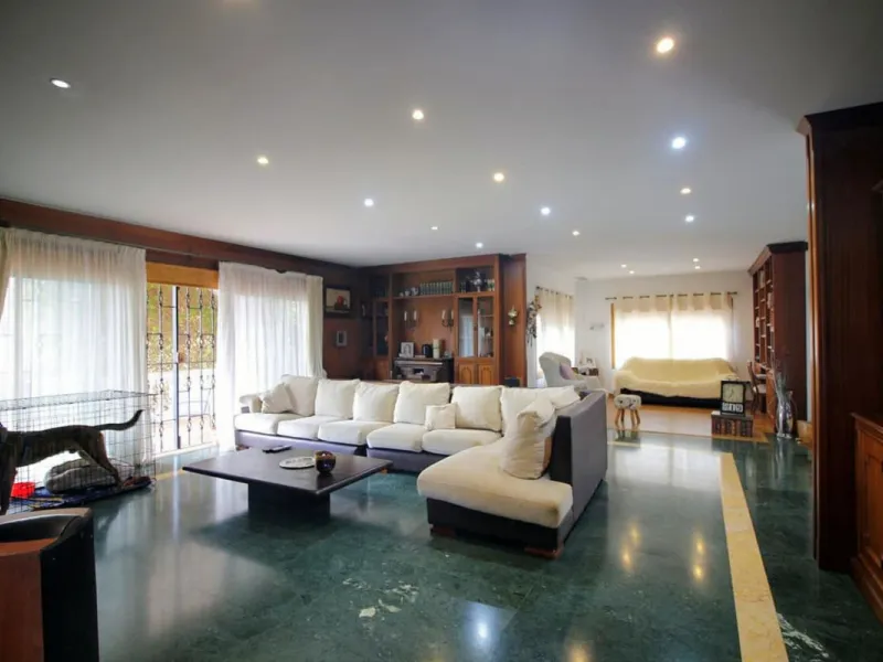 Exclusive Villa with Panoramic Views in Benalmádena