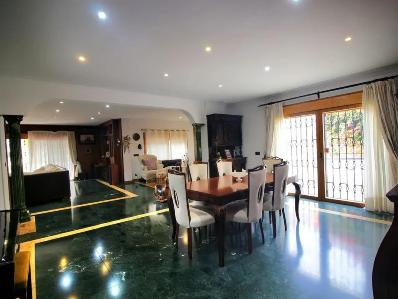 Exclusive Villa with Panoramic Views in Benalmádena
