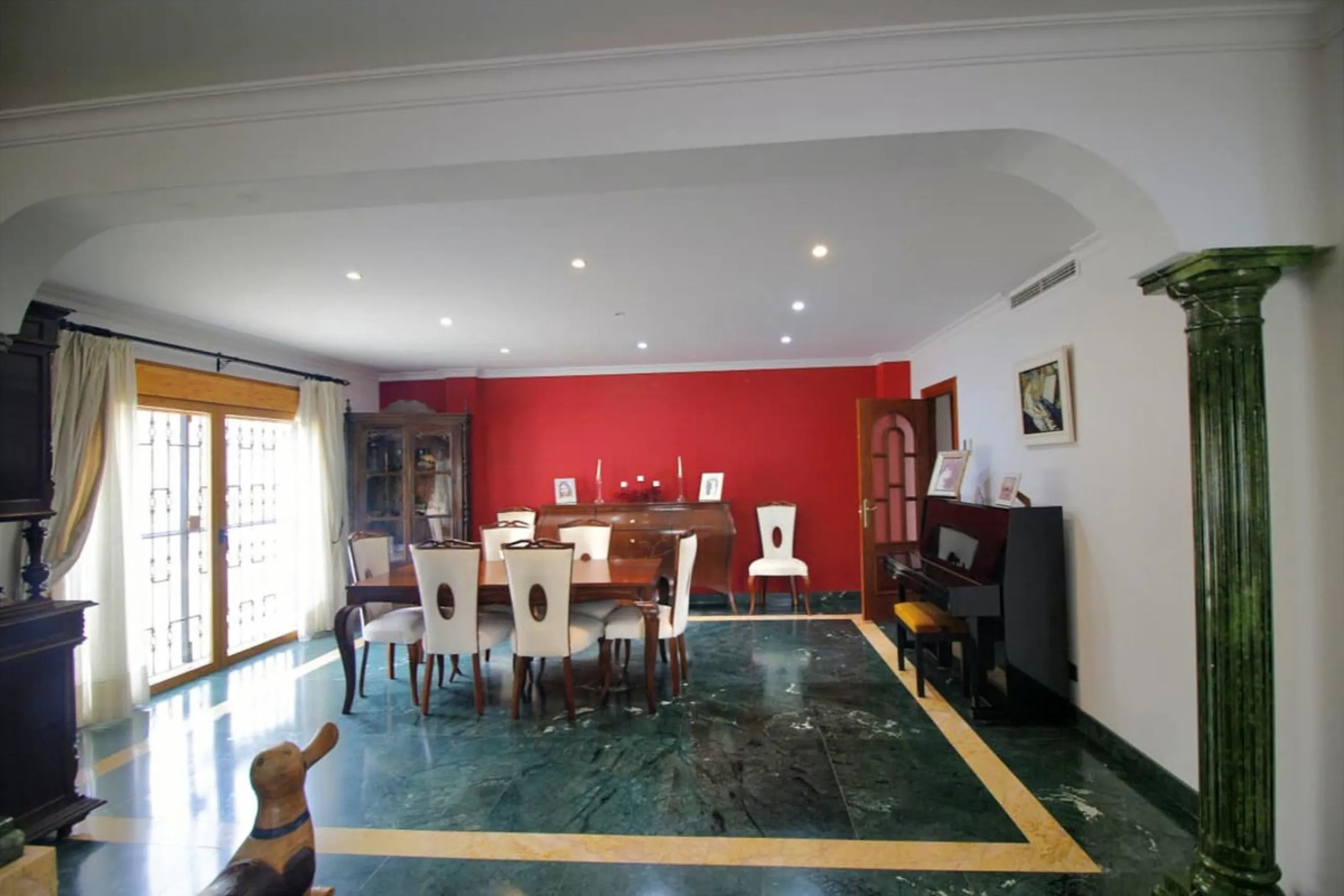 Exclusive Villa with Panoramic Views in Benalmádena