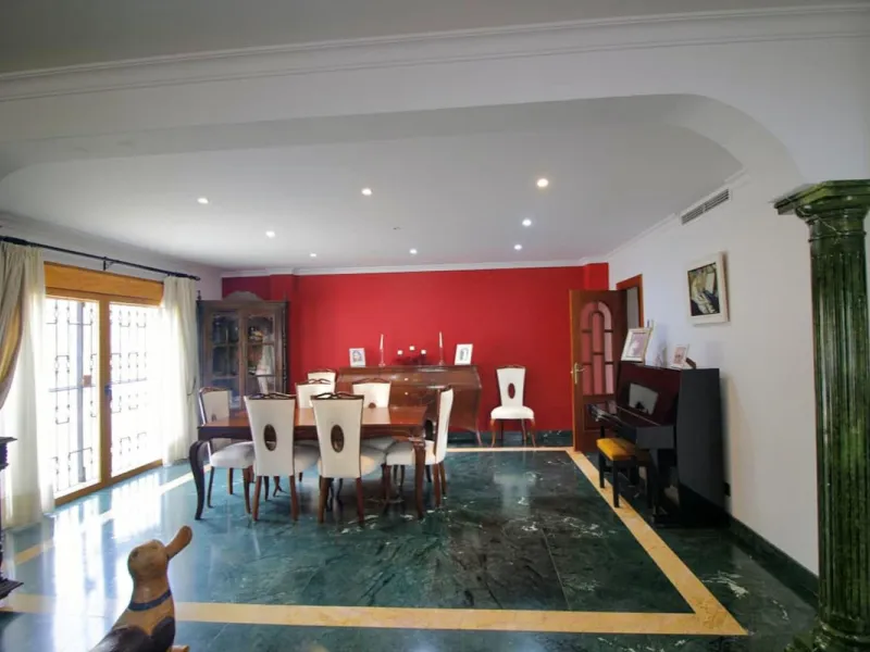 Exclusive Villa with Panoramic Views in Benalmádena