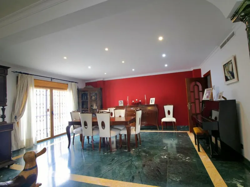 Exclusive Villa with Panoramic Views in Benalmádena
