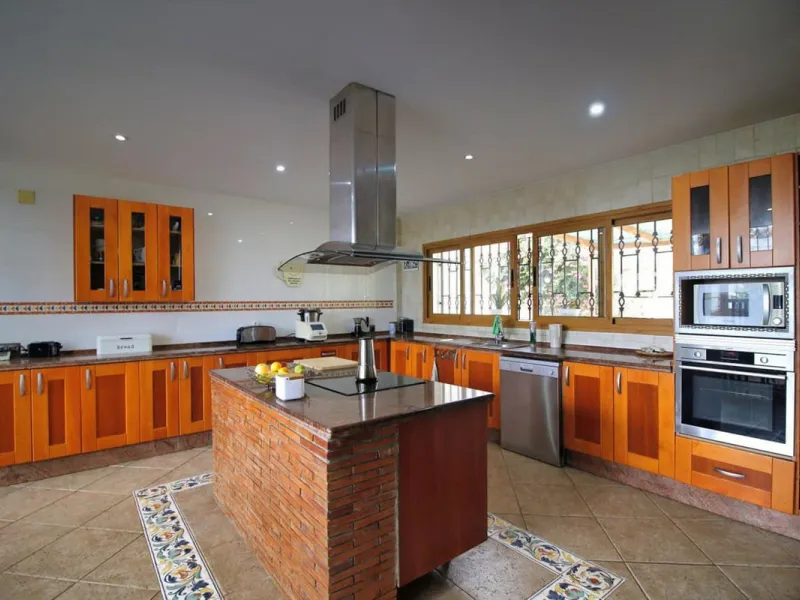 Exclusive Villa with Panoramic Views in Benalmádena