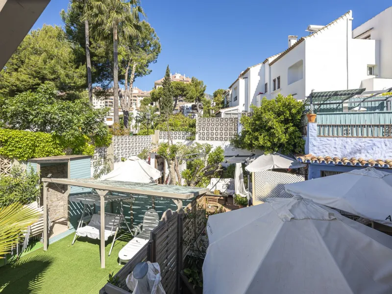 House - Detached Villa в продаже в Marbella, Málaga. В доме 12 спален и 12 ванных комнат. Площадь дома 500 м². Площадь участка 728 м²