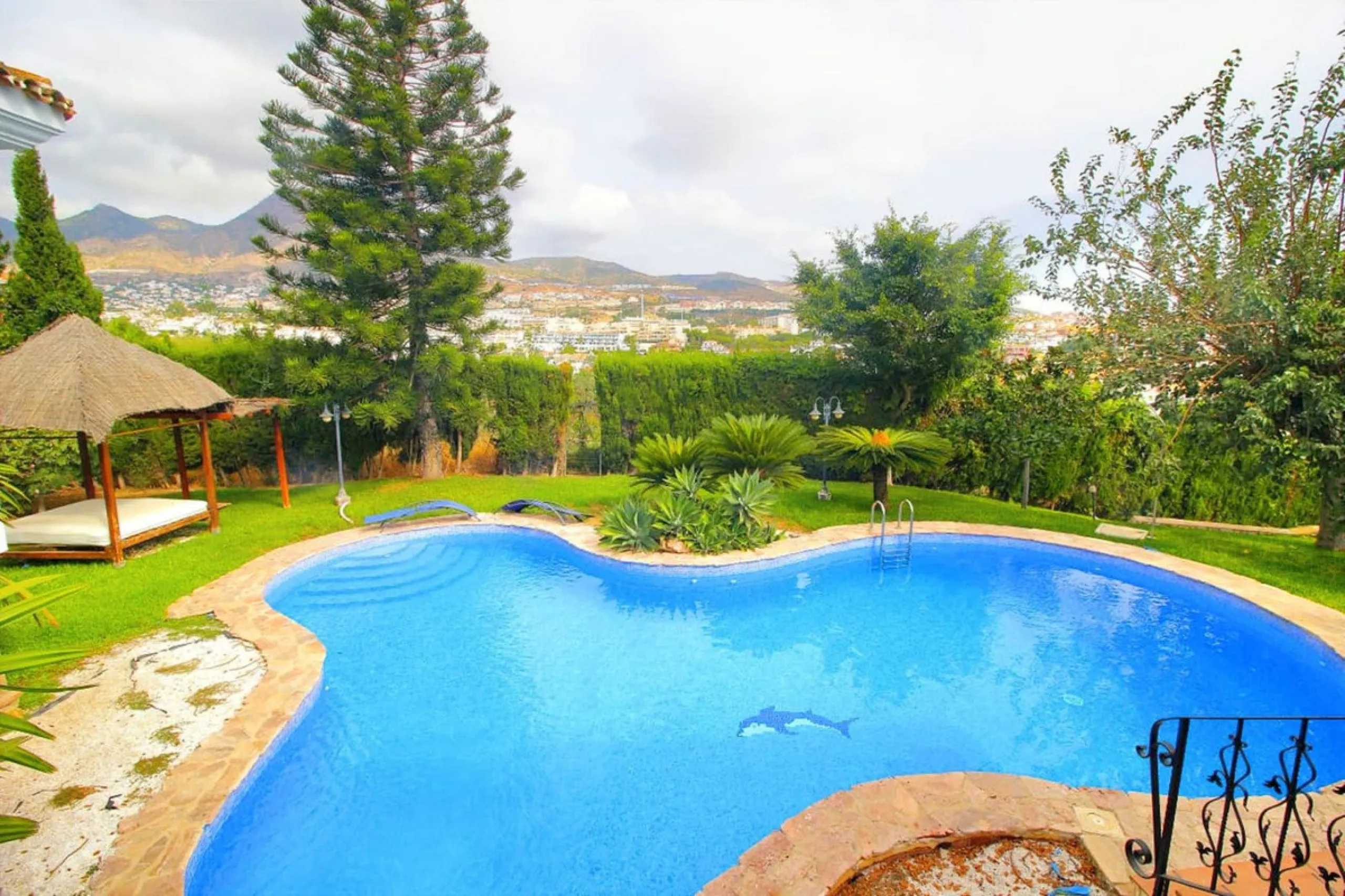 Exclusive Villa with Panoramic Views in Benalmádena
