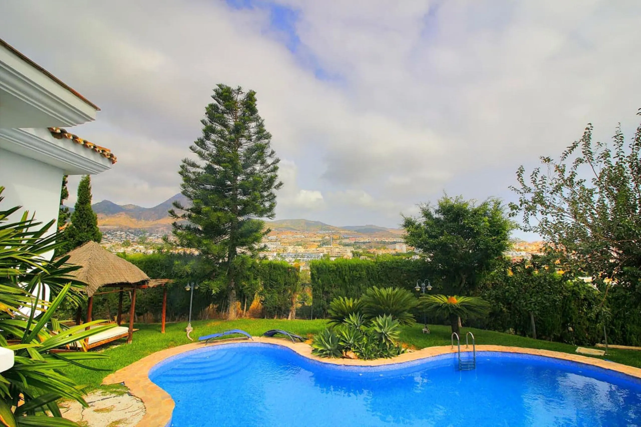 Exclusive Villa with Panoramic Views in Benalmádena