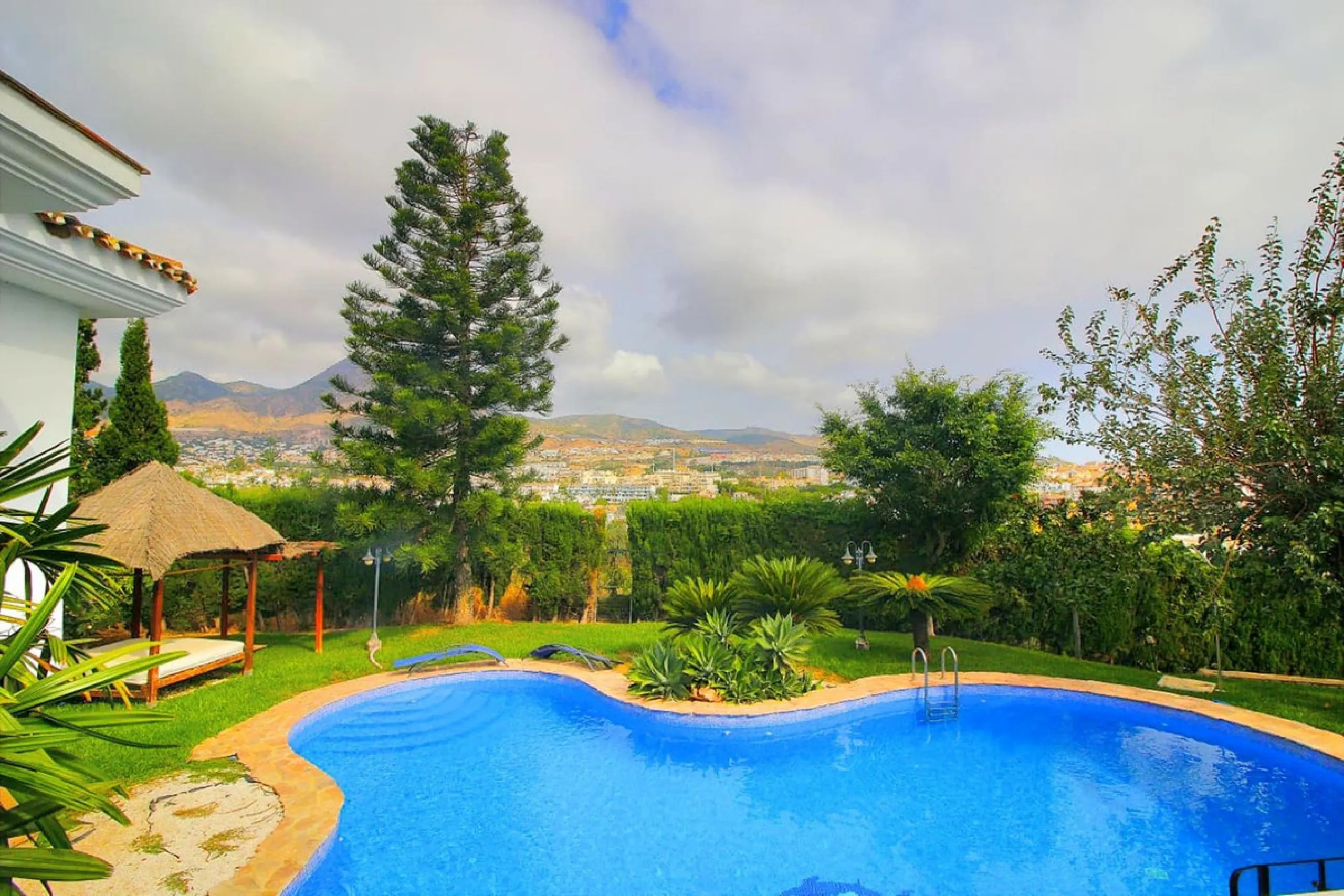 Exclusive Villa with Panoramic Views in Benalmádena