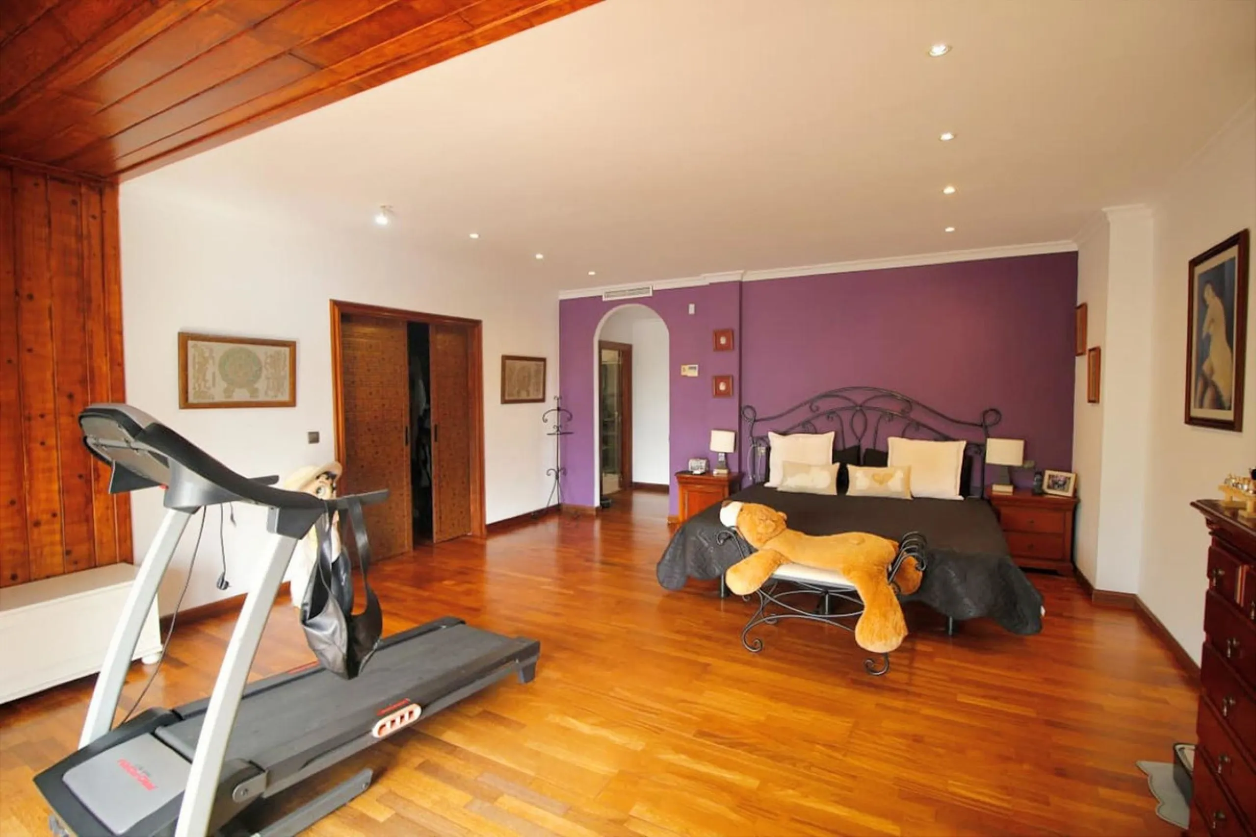 Exclusive Villa with Panoramic Views in Benalmádena