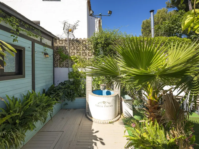 House - Detached Villa в продаже в Marbella, Málaga. В доме 12 спален и 12 ванных комнат. Площадь дома 500 м². Площадь участка 728 м²