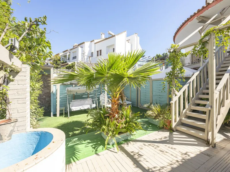 House - Detached Villa в продаже в Marbella, Málaga. В доме 12 спален и 12 ванных комнат. Площадь дома 500 м². Площадь участка 728 м²