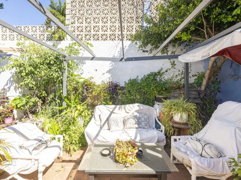 House - Detached Villa в продаже в Marbella, Málaga. В доме 12 спален и 12 ванных комнат. Площадь дома 500 м². Площадь участка 728 м²