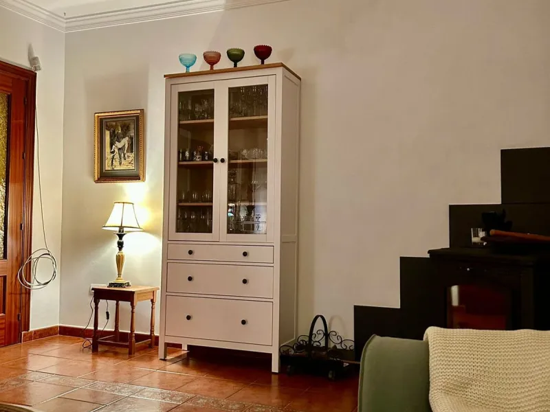 In a setting of peace and nature, just five minutes from all essential services, lies this charming detached house built in 2008. Spread across a single floor with 157 m², the home combines comfort and warmth in every corner.