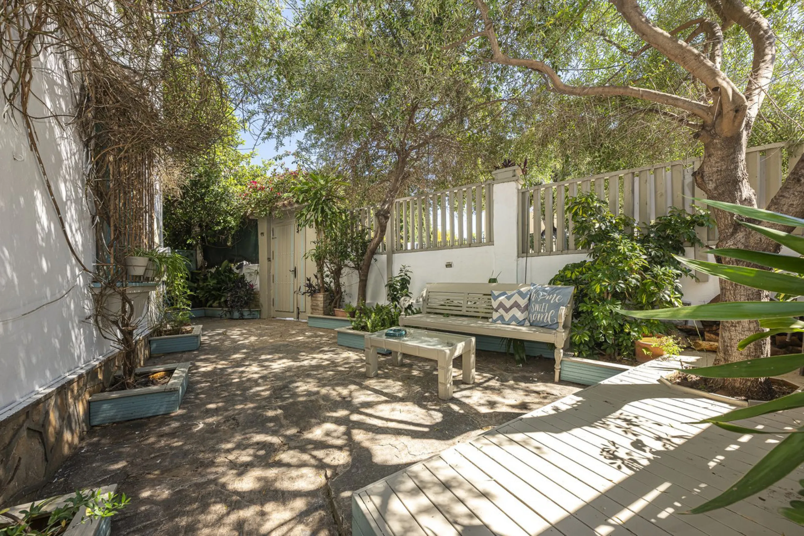 House - Detached Villa в продаже в Marbella, Málaga. В доме 12 спален и 12 ванных комнат. Площадь дома 500 м². Площадь участка 728 м²
