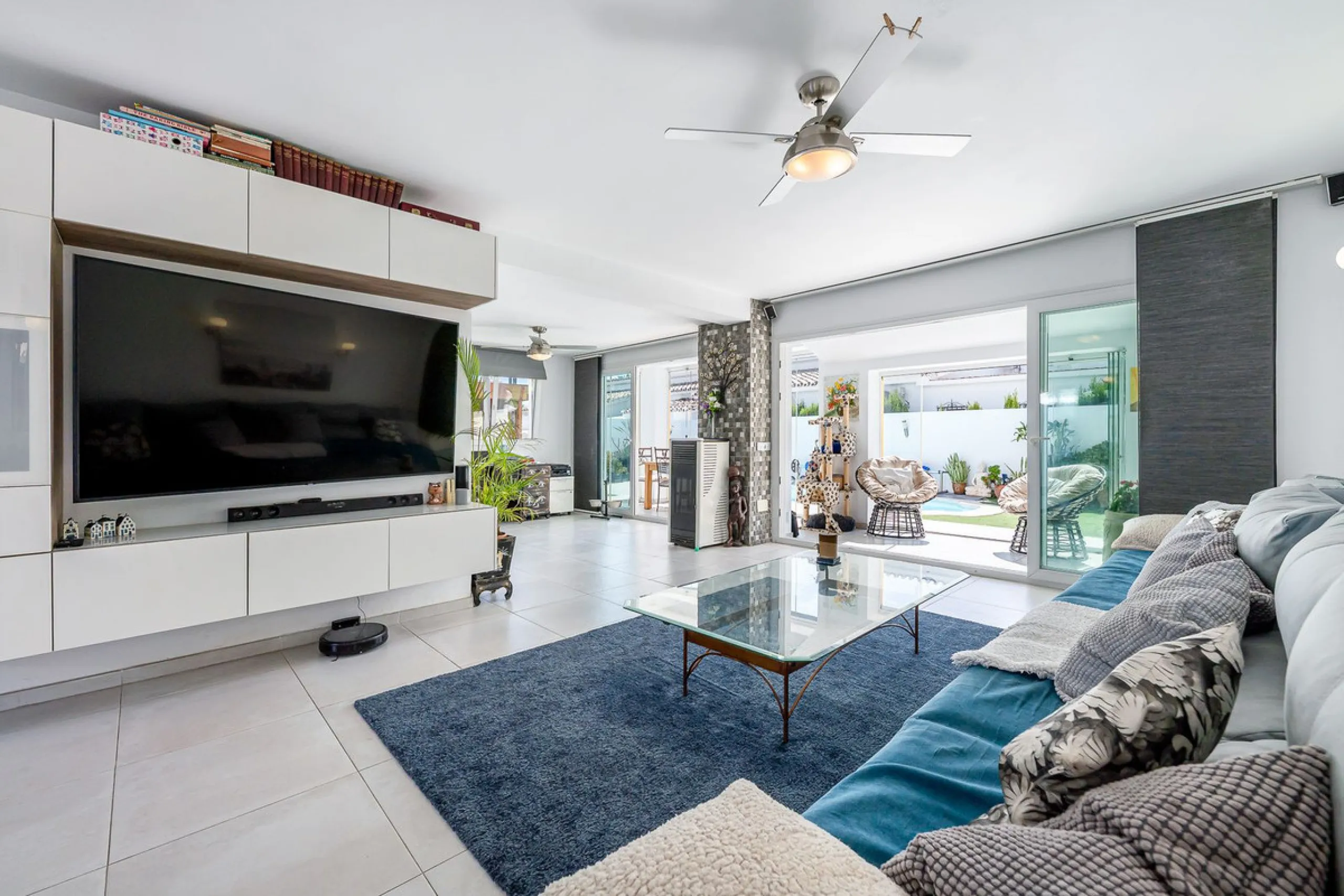 Stunning 3-Bedroom Villa with Sea Views in Costalita, Marbella