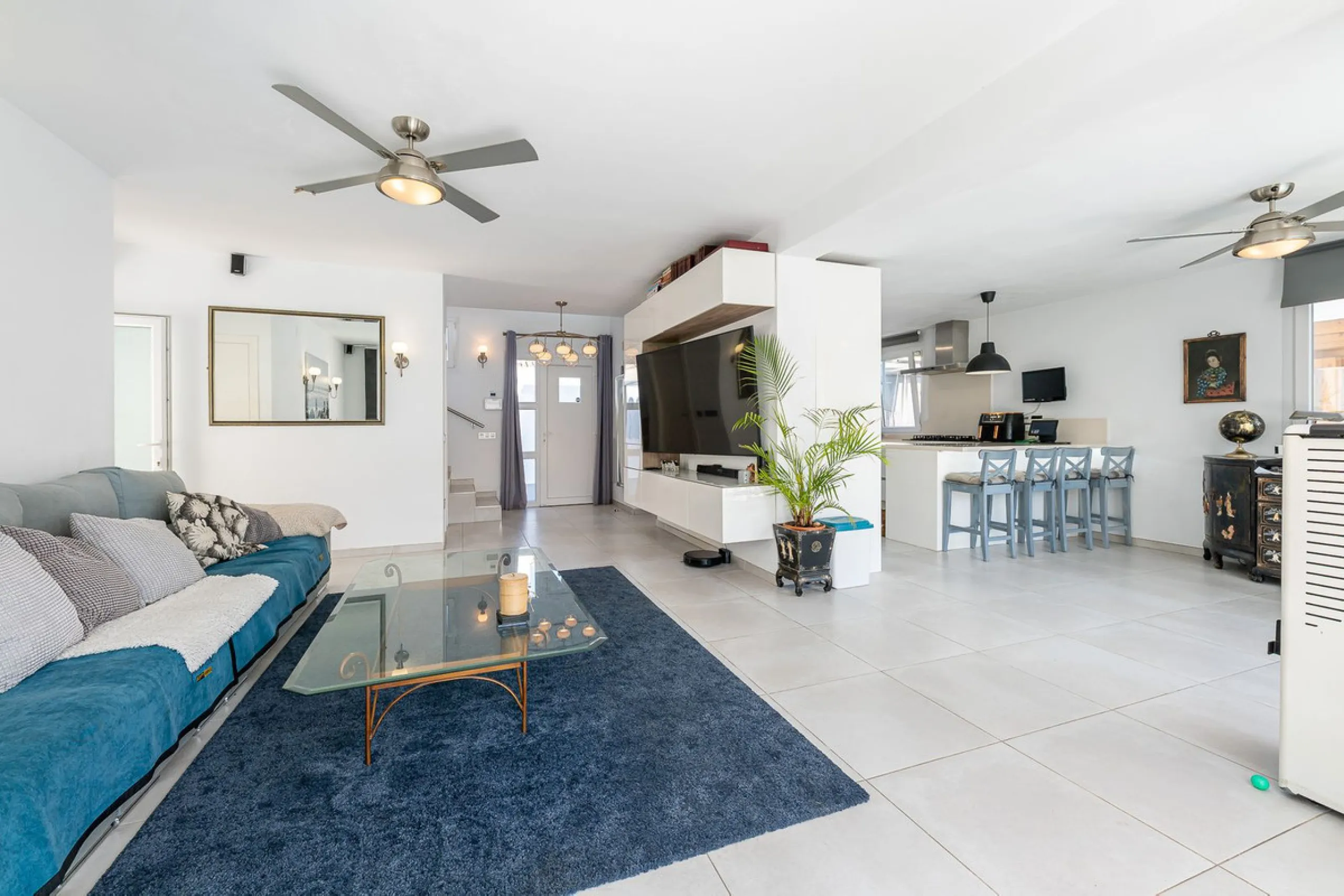 Stunning 3-Bedroom Villa with Sea Views in Costalita, Marbella