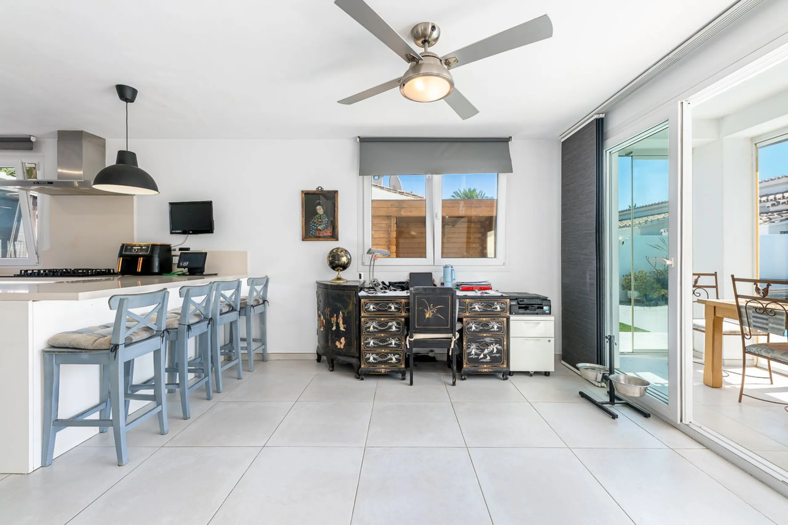 Stunning 3-Bedroom Villa with Sea Views in Costalita, Marbella
