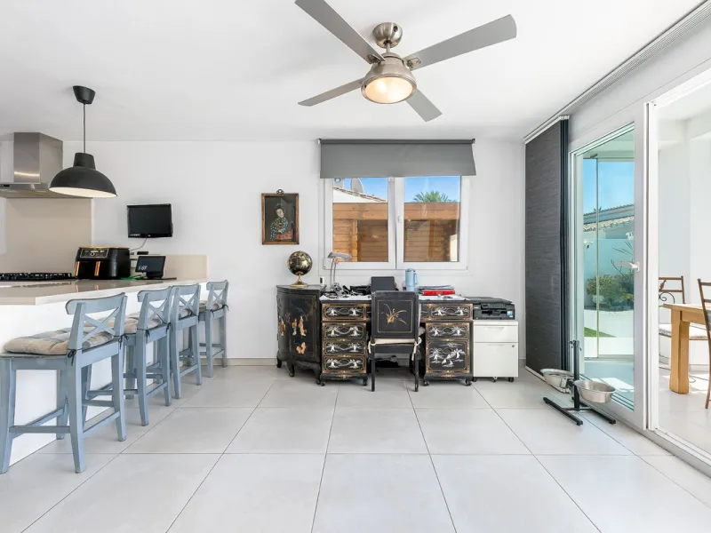 Stunning 3-Bedroom Villa with Sea Views in Costalita, Marbella