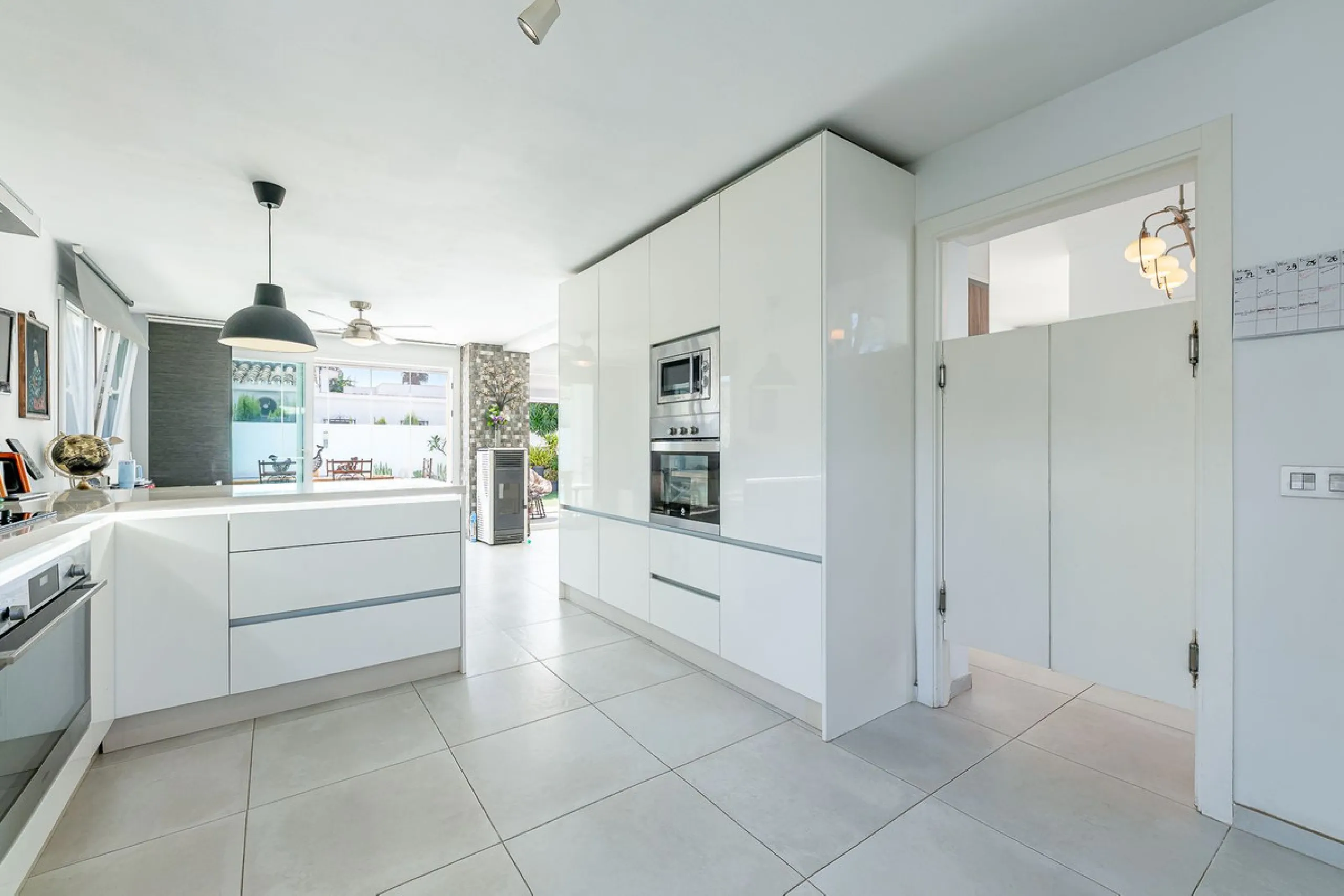 Stunning 3-Bedroom Villa with Sea Views in Costalita, Marbella