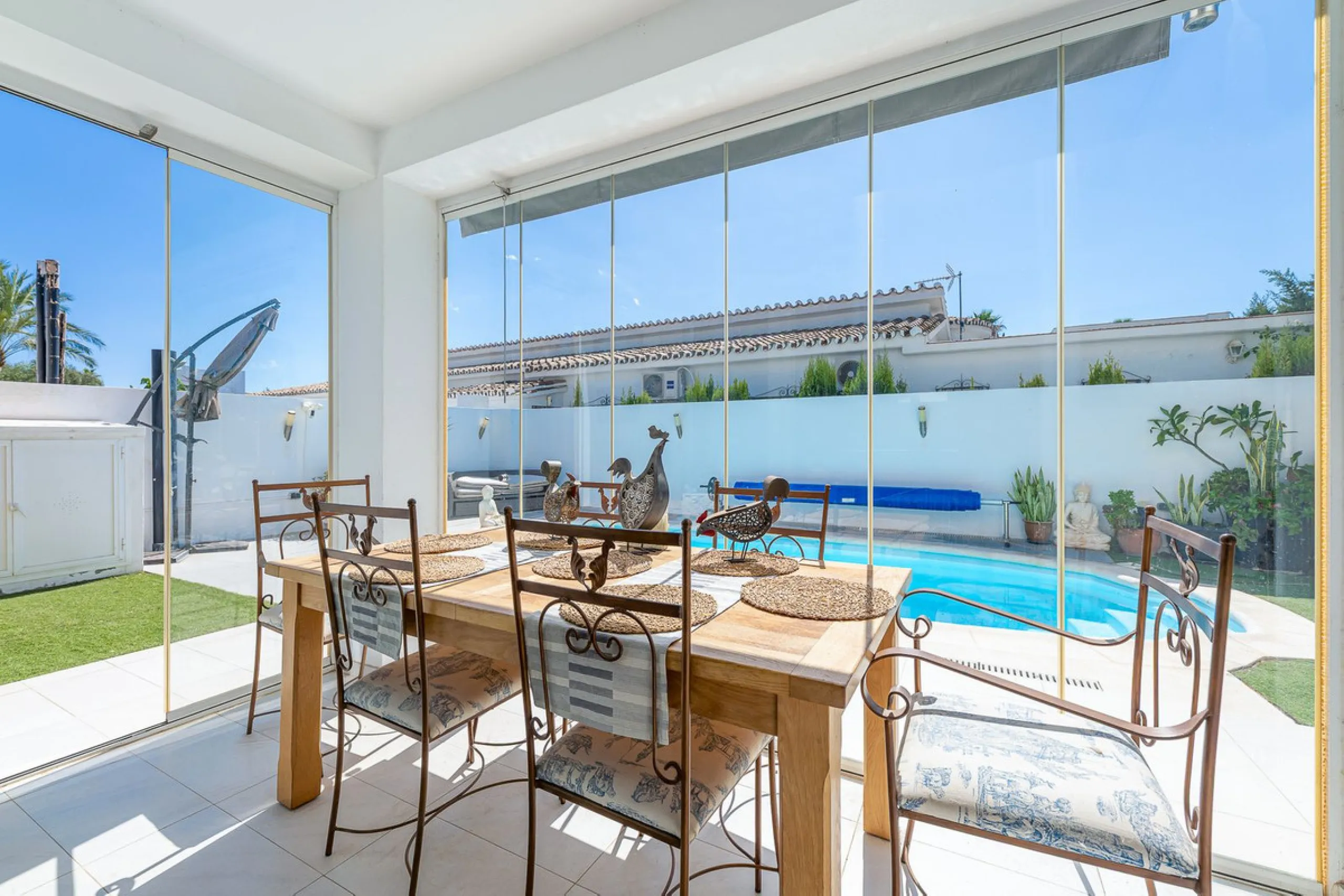 Stunning 3-Bedroom Villa with Sea Views in Costalita, Marbella