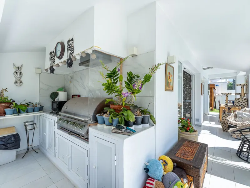 Stunning 3-Bedroom Villa with Sea Views in Costalita, Marbella